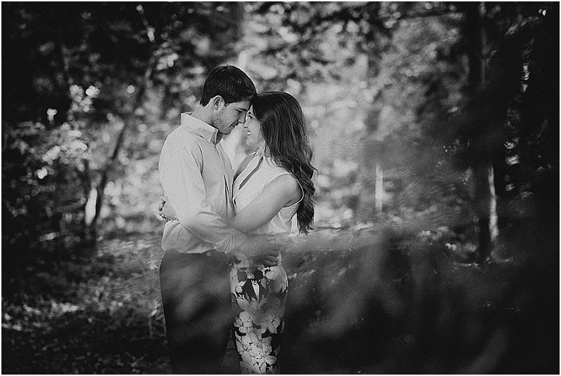 Cator Wooldford Gardens engagement session | Photography by Laura Barnes Photo