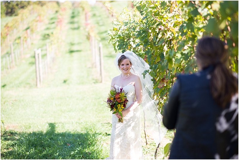 tips for being a second photographer at weddings | Photography by Laura Barnes Photo