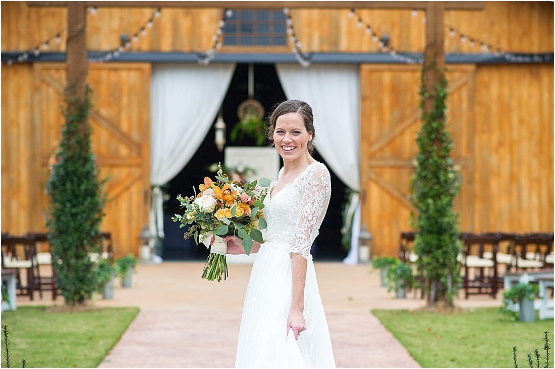 laurabarnesphoto-west-georgia-weddings-atlanta-photographer-2015-review-rustic-barn-wedding-01